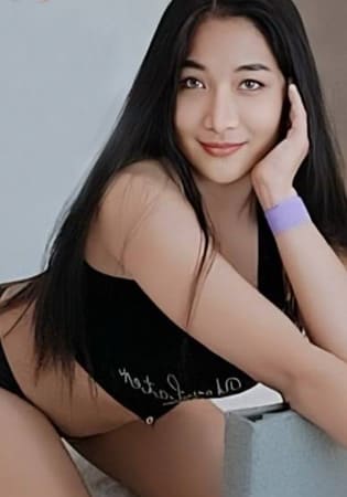 マリ 23歳