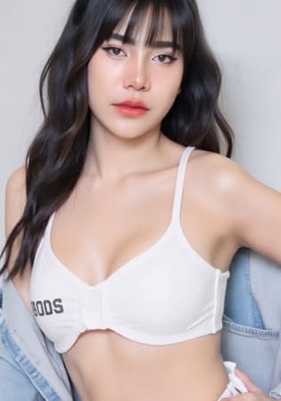 エマ 24歳