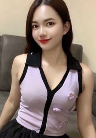リリー 22歳