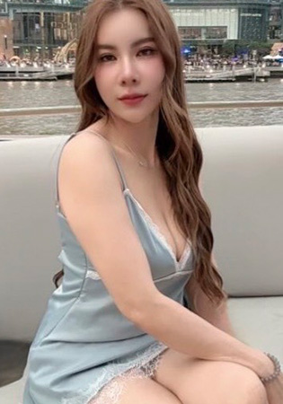 リサ Lisa 25歳