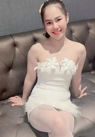 マキ Maki 26歳