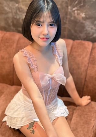 ピム Pim 25歳