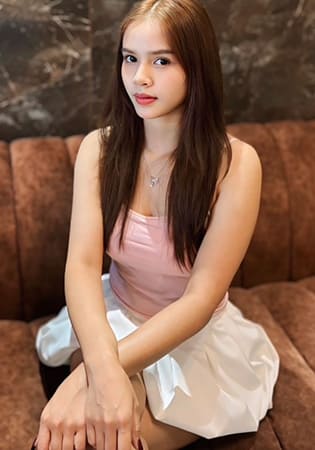 ミーナ Meena 23歳