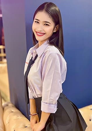 ミーナ Meena 20歳
