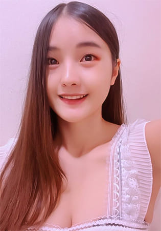 ナナ Nana 25歳