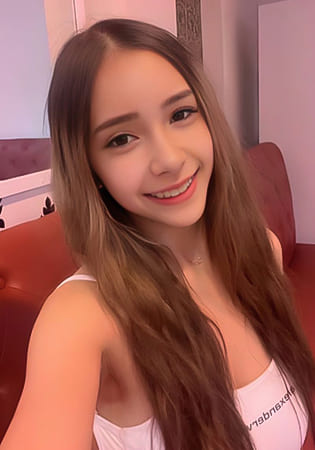 アリス Alice 25歳