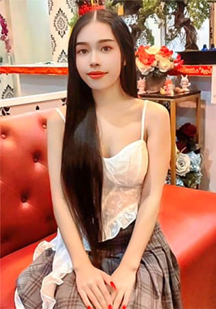 ライラ Laila 23歳