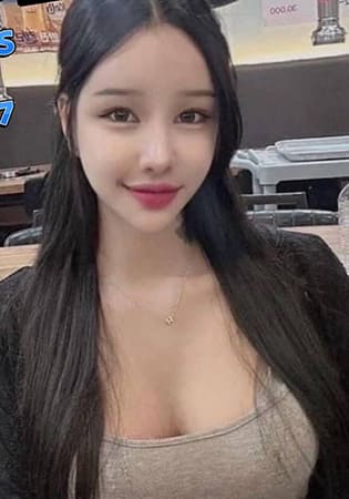 イェジ Yeji 23歳