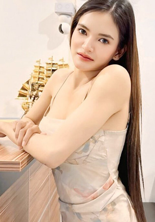 ミコ Miko 23歳