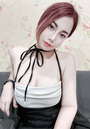 ベラ Bella 24歳