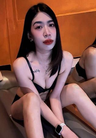 メイ Mei 25歳